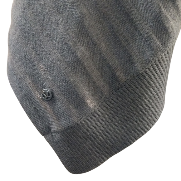 Lululemon Athletica Forward Flow Poncho - Picture 6 of 7